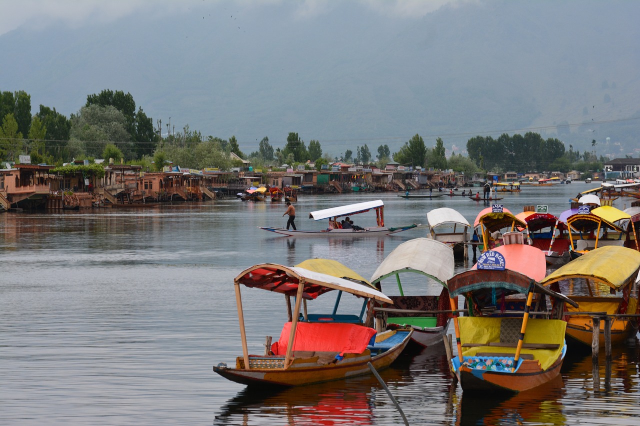 8 Days Trip in Srinagar: Must Visit Tourist Spots